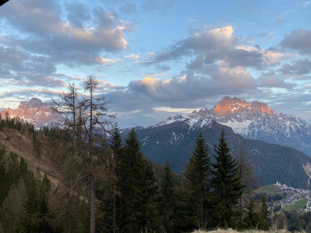 Dolomites Charme Chalet コッレ・サンタ・ルチーア エクステリア 写真